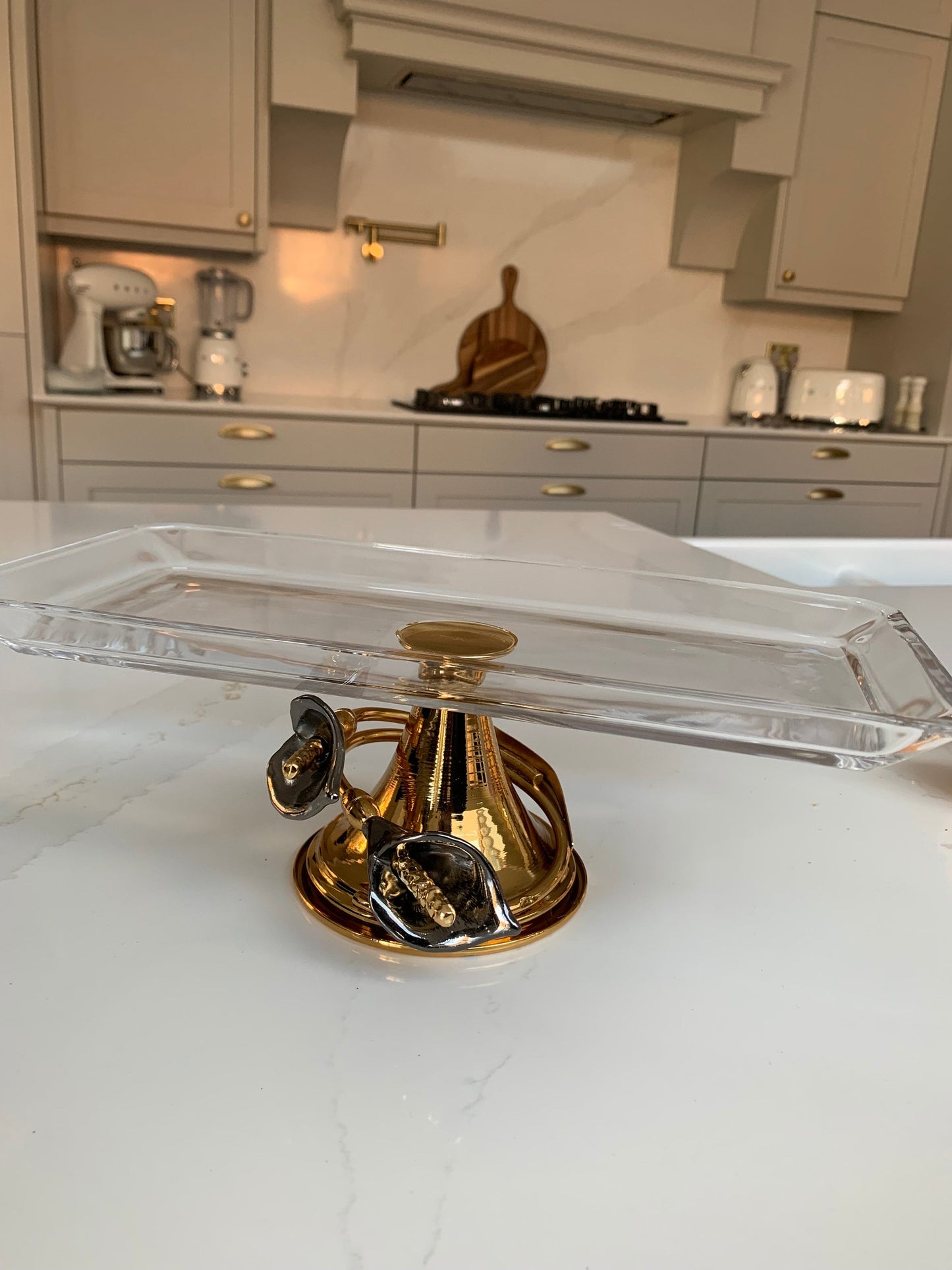Glass serving dish