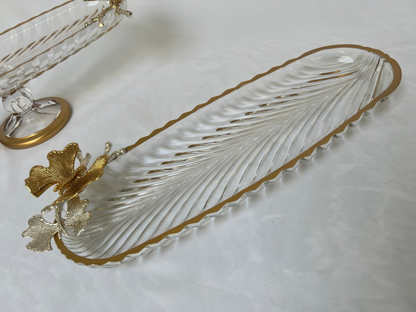 Glass serving dish