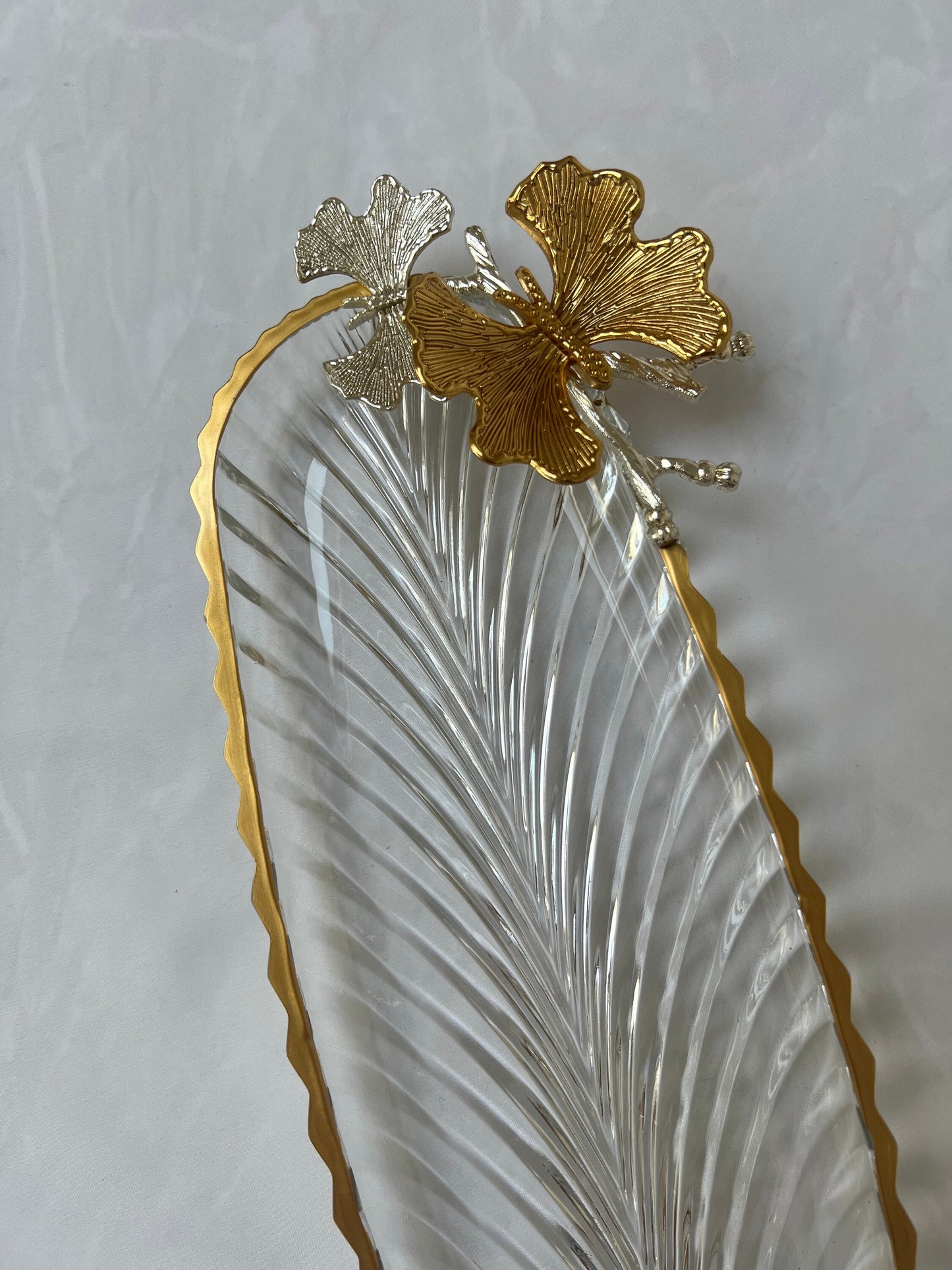 Glass serving dish