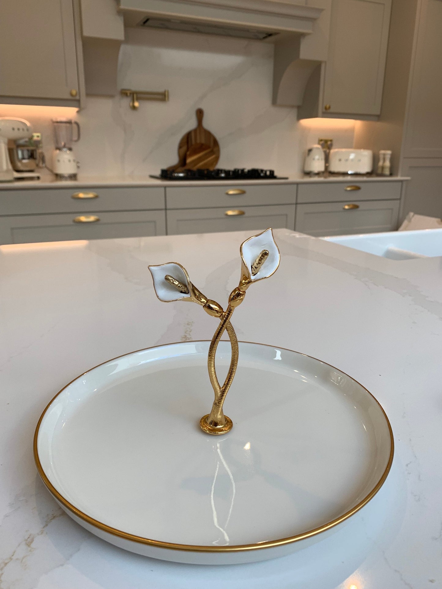 White/Gold serving dish