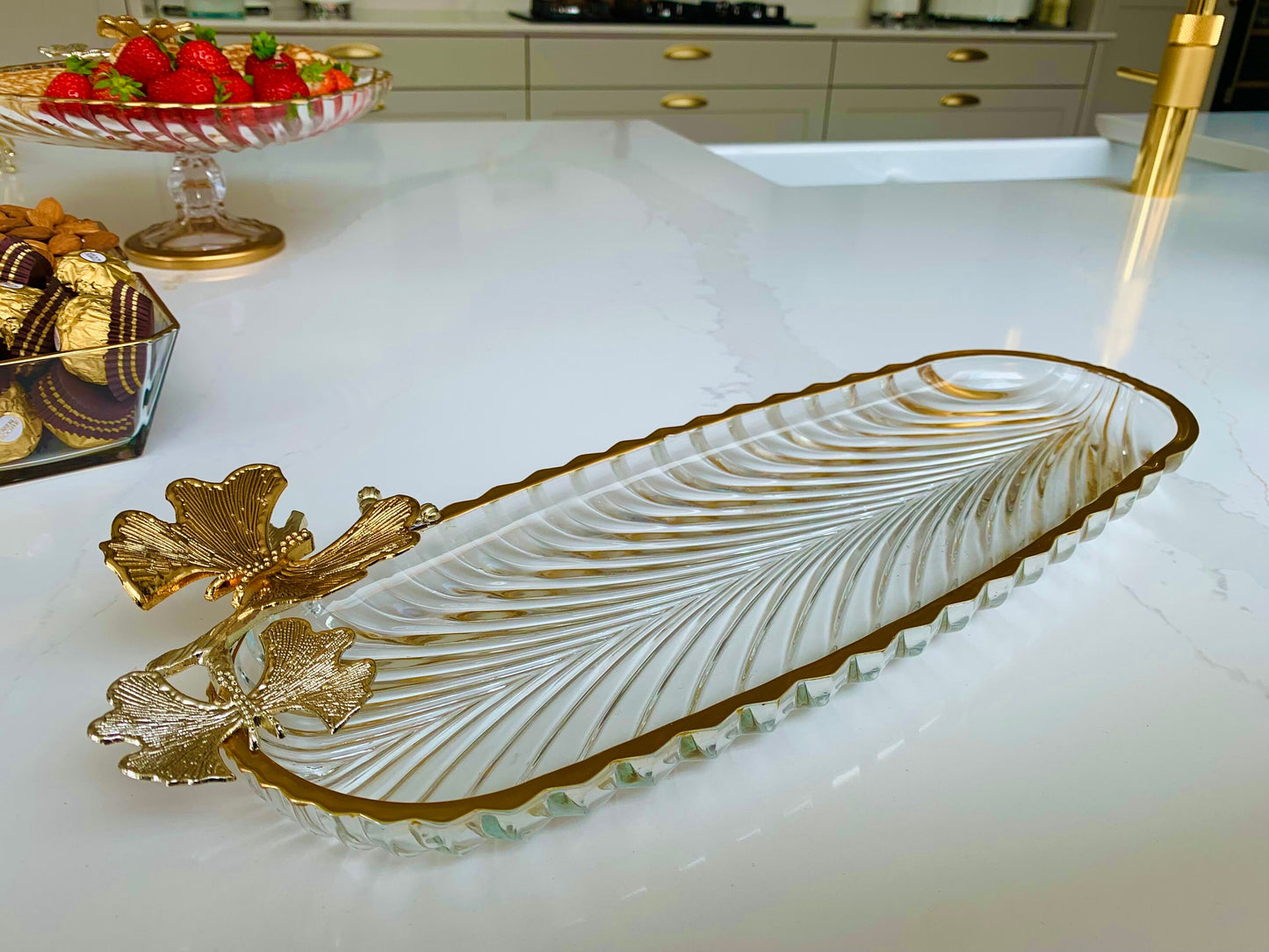 Glass serving dish